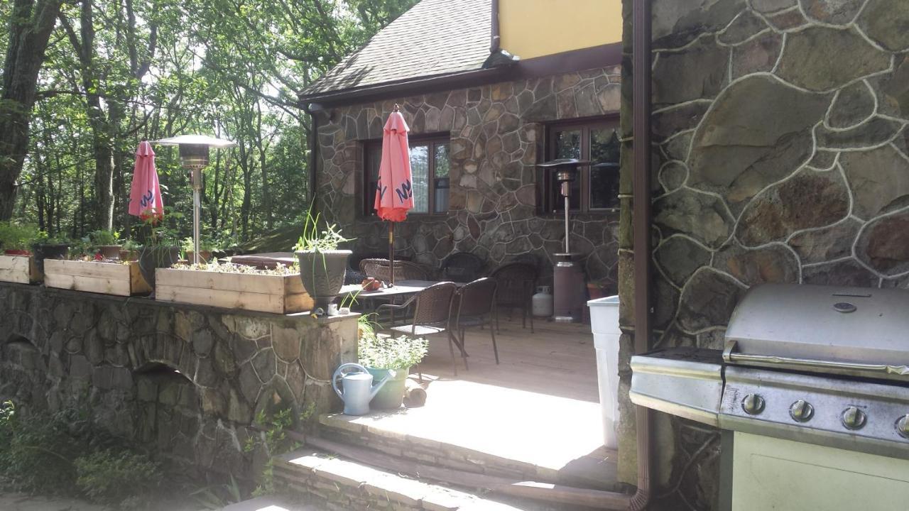 جبل بوكنو Maurrocks - A Pocono Mountains B&B المظهر الخارجي الصورة